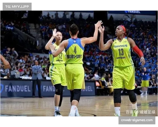 季前赛通讯:洛杉矶火花队试验“1-2-2全场紧逼”新阵,效果起伏明显 季前赛通讯:洛杉矶火花队试验“1-2-2全场紧逼”新阵,效果起伏明显